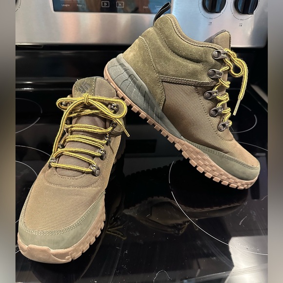 Columbia Other - Columbia Pineknoll Mid Boots Green Breathable Waterproof Hiking Mens Size 7 1/2